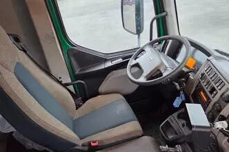 Volvo FL250 4X2, 188 kW, diesel, automatic