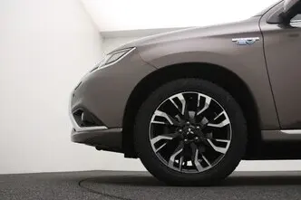 Mitsubishi Outlander, 2.0, 89 kW, pistikhübriid, automaat, nelikvedu