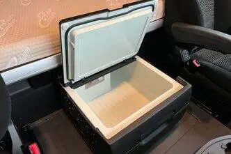 Mercedes-Benz Actros, 12.8, 330 kW, diesel, rear-wheel drive