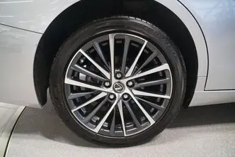 Lexus ES 300, 2.5, 131 kW, hübriid, automaat, esivedu