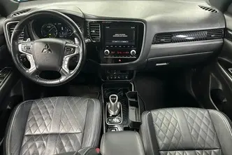 Mitsubishi Outlander, 2.4, 99 kW, pistikhübriid, automaat, nelikvedu