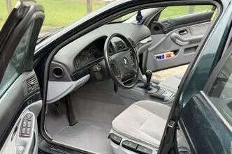 BMW 523, 2.5, 140 kW, bensiin, automaat, tagavedu