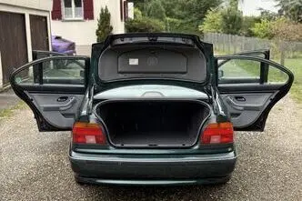 BMW 523, 2.5, 140 kW, bensiin, automaat, tagavedu