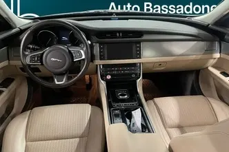 Jaguar XF, 2.0, 132 kW, diesel, automatic, four-wheel drive