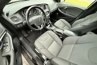 Volvo V40 Cross Country, 2.0, 110 kW, diisel, automaat, esivedu