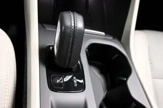 Volvo XC40, 2.0, 140 kW, бензин, автомат, передний привод