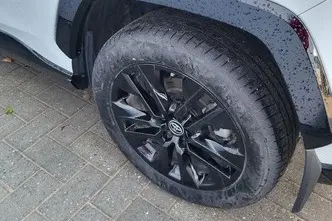 Toyota RAV4, 2.5, 131 kW, гибрид, автомат, полный привод