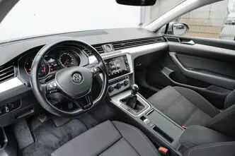 Volkswagen Passat, 2.0, 110 kW, diesel, manual, front-wheel drive