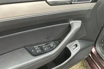 Volkswagen Passat, 1.8, 132 kW, bensiin, automaat, esivedu