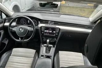 Volkswagen Passat, 1.8, 132 kW, bensiin, automaat, esivedu