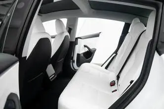 Tesla Model 3, 208 kW, elekter, automaat, tagavedu