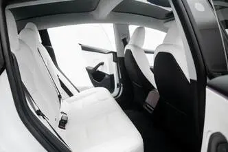 Tesla Model 3, 208 kW, elekter, automaat, tagavedu