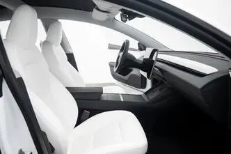 Tesla Model 3, 208 kW, elekter, automaat, tagavedu