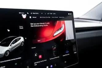 Tesla Model 3, 208 kW, elekter, automaat, tagavedu