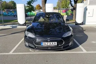 Tesla Model S, 386 kW, elekter, automaat, nelikvedu