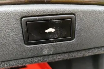 Volkswagen Phaeton, 3.0, 176 kW, diesel, automatic, four-wheel drive