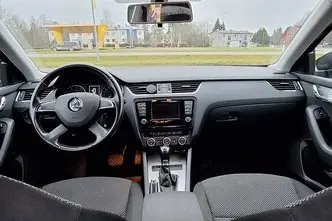 Škoda Octavia, 1.2, 77 kW, bensiin, automaat, esivedu