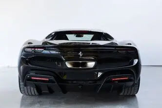 Ferrari 296, 3.0, 488 kW, hübriid, automaat, tagavedu