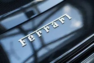 Ferrari 296, 3.0, 488 kW, hübriid, automaat, tagavedu