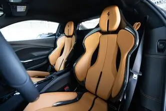 Ferrari 296, 3.0, 488 kW, hübriid, automaat, tagavedu