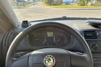 Škoda Roomster, 1.2, 63 kW, bensiin, manuaal, esivedu