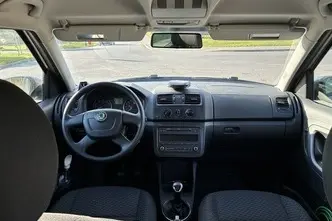 Škoda Roomster, 1.2, 63 kW, bensiin, manuaal, esivedu