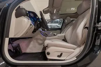 Mercedes-Benz E 220, 2.0, 143 kW, diesel, automatic, rear-wheel drive