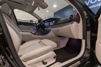 Mercedes-Benz E 220, 2.0, 143 kW, diesel, automatic, rear-wheel drive