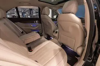 Mercedes-Benz E 220, 2.0, 143 kW, diesel, automatic, rear-wheel drive