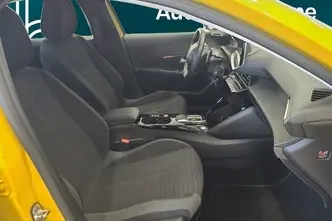 Peugeot 208, 1.2, 74 kW, bensiin, automaat, esivedu