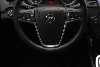 Opel Insignia, 1.8, 103 kW, petrol, manual, front-wheel drive