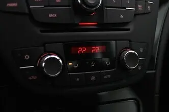 Opel Insignia, 1.8, 103 kW, petrol, manual, front-wheel drive