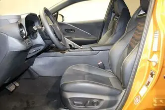 Toyota C-HR, 2.0, 111 kW, pistikhübriid, automaat, esivedu