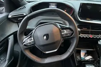 Peugeot 2008, elekter, automaat, esivedu