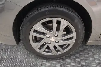 Peugeot 208, 1.2, 74 kW, bensiin, automaat, esivedu