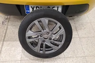 Peugeot 208, 1.2, 74 kW, bensiin, automaat, esivedu