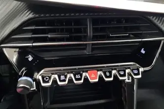 Peugeot 208, 1.2, 74 kW, bensiin, automaat, esivedu