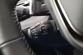 Peugeot 208, 1.2, 74 kW, bensiin, automaat, esivedu