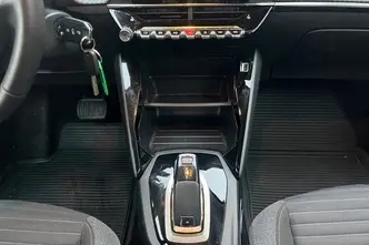 Peugeot 2008, 1.2, 96 kW, бензин, автомат, передний привод