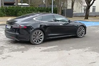 Tesla Model S, 158 kW, electric, automatic, four-wheel drive