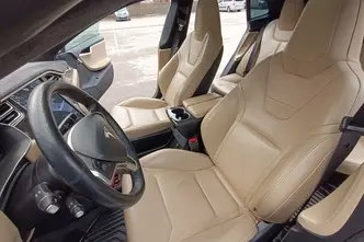 Tesla Model S, 158 kW, electric, automatic, four-wheel drive