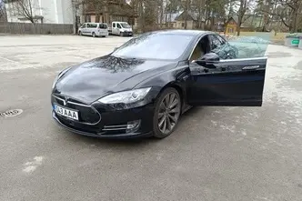 Tesla Model S, 158 kW, electric, automatic, four-wheel drive