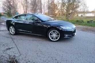 Tesla Model S, 158 kW, electric, automatic, four-wheel drive