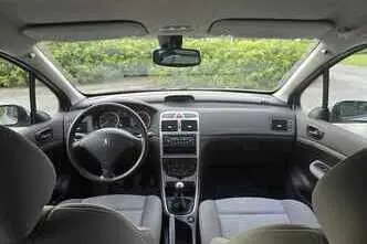 Peugeot 307, 1.4, 55 kW, бензин, механическая, передний привод