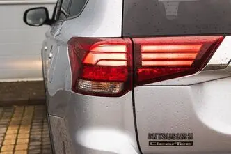 Mitsubishi Outlander, 2.0, 110 kW, bensiin, automaat, nelikvedu