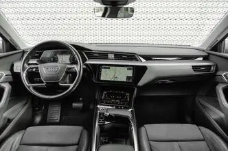 Audi e-tron, 300 kW, elekter, automaat, nelikvedu