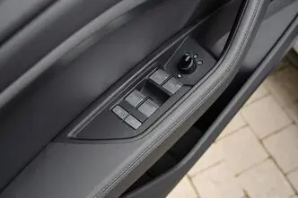 Audi e-tron, 300 kW, elekter, automaat, nelikvedu