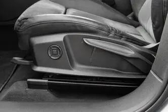 Audi e-tron, 300 kW, elekter, automaat, nelikvedu