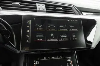 Audi e-tron, 300 kW, elekter, automaat, nelikvedu