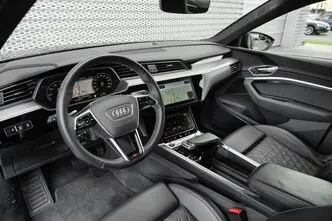 Audi e-tron, 373 kW, elekter, automaat, nelikvedu